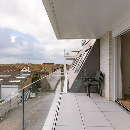 Balcony & Pool Access Family-friendly * Nieuwpoort