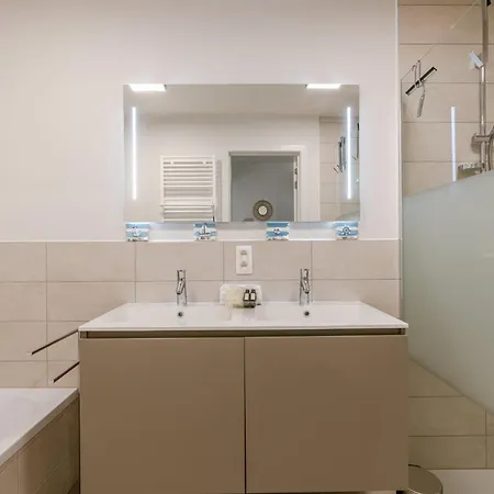 Balcony & Pool Access Family-friendly Nieuwpoort